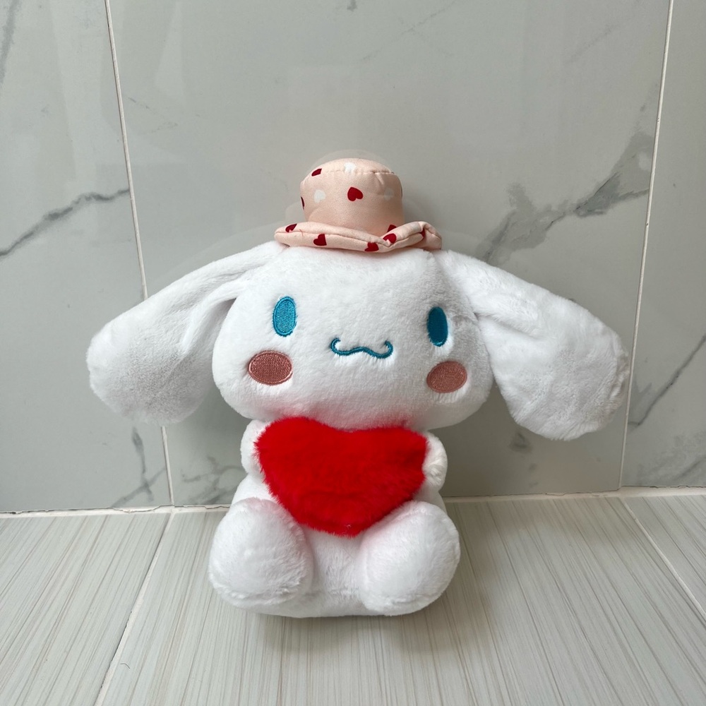 Cinnamoroll Holding Heart with a Hat Plush